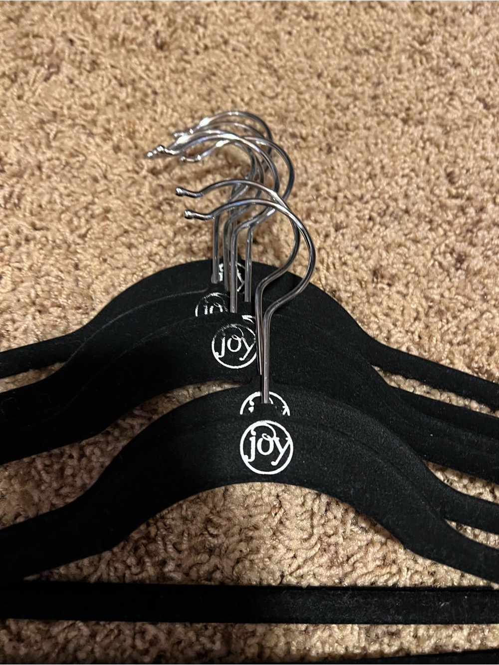 JOY Velvet Slim Non-Slip Black Hangers - Set of 8 - Picture 2 of 2